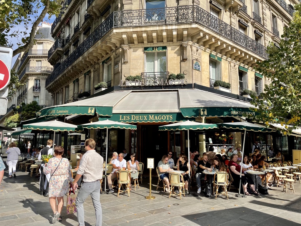 Les Deux Magots sidewalk cafe