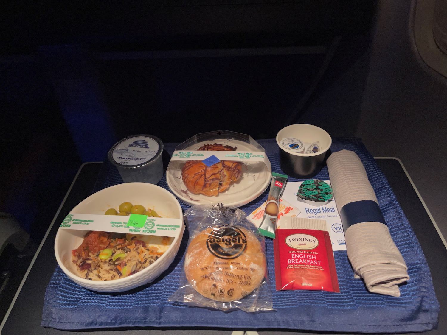 Kid's Snackbox On United Airlines - Live and Let's Fly