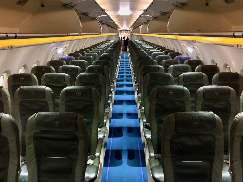 LUFTHANSA A320 BUSINESS CLASS REVIEW visual data 3