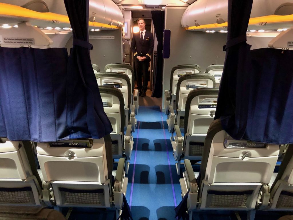 LUFTHANSA A320 BUSINESS CLASS REVIEW visual data 2