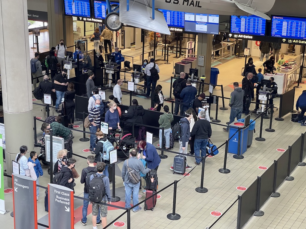 Global Entry: What to Know About the Enrollment Freeze - The New