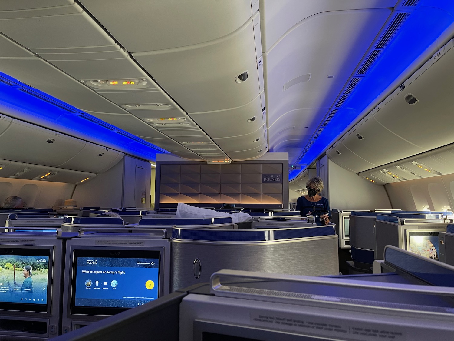 Review: United Airlines 777-300ER Business Class Honolulu - Chicago - Live  and Let's Fly