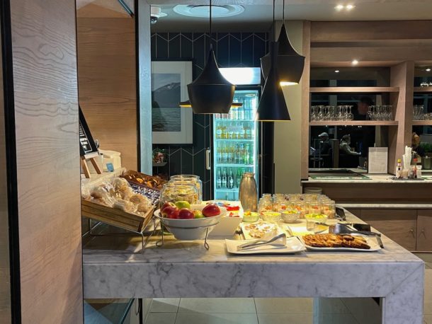 Review: Bidvest Premier Lounge Cape Town (CPT) - Live and Let's Fly