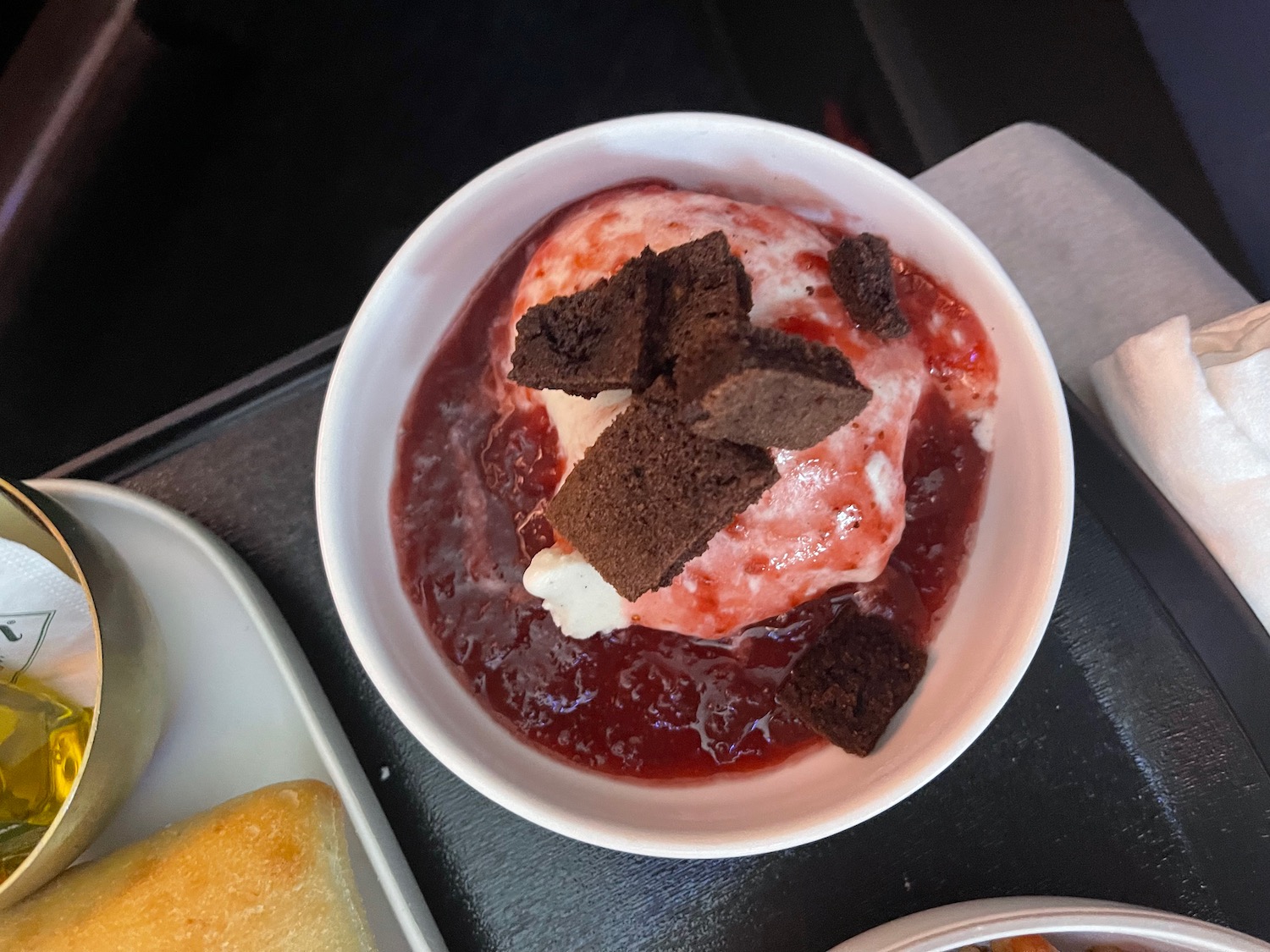 a bowl of dessert with brownies