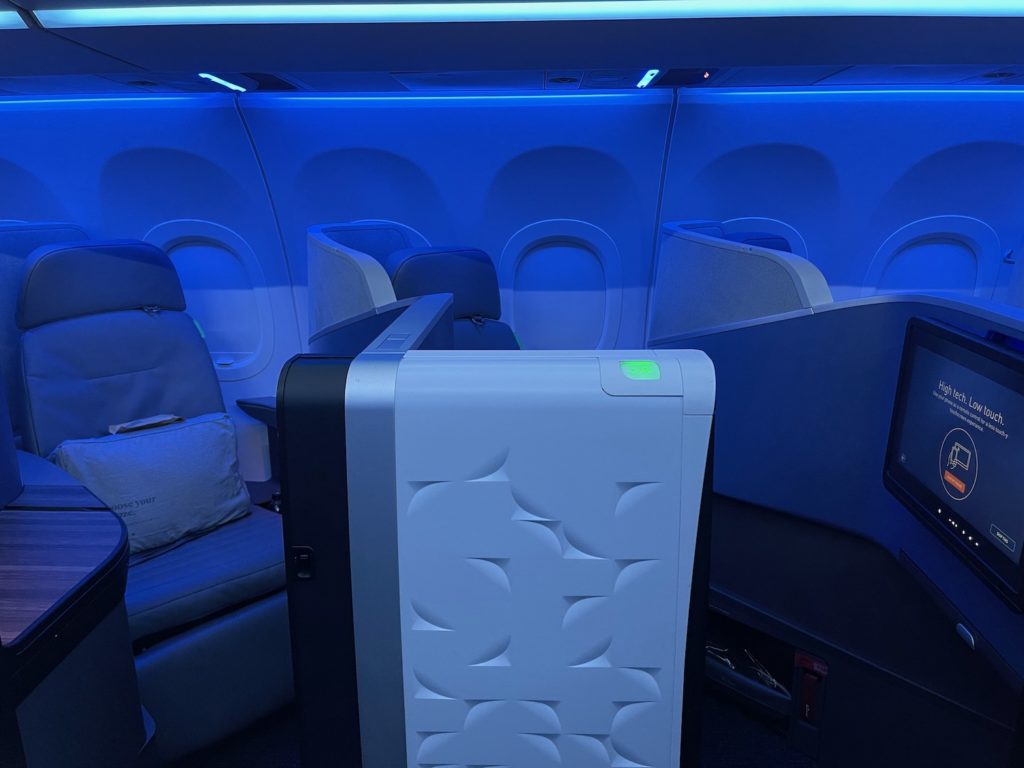 Review: JetBlue A321neo Mint Business Class London - Boston - Live and ...