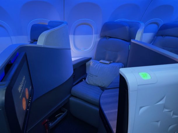 Review: JetBlue A321neo Mint Business Class London - Boston - Live and ...