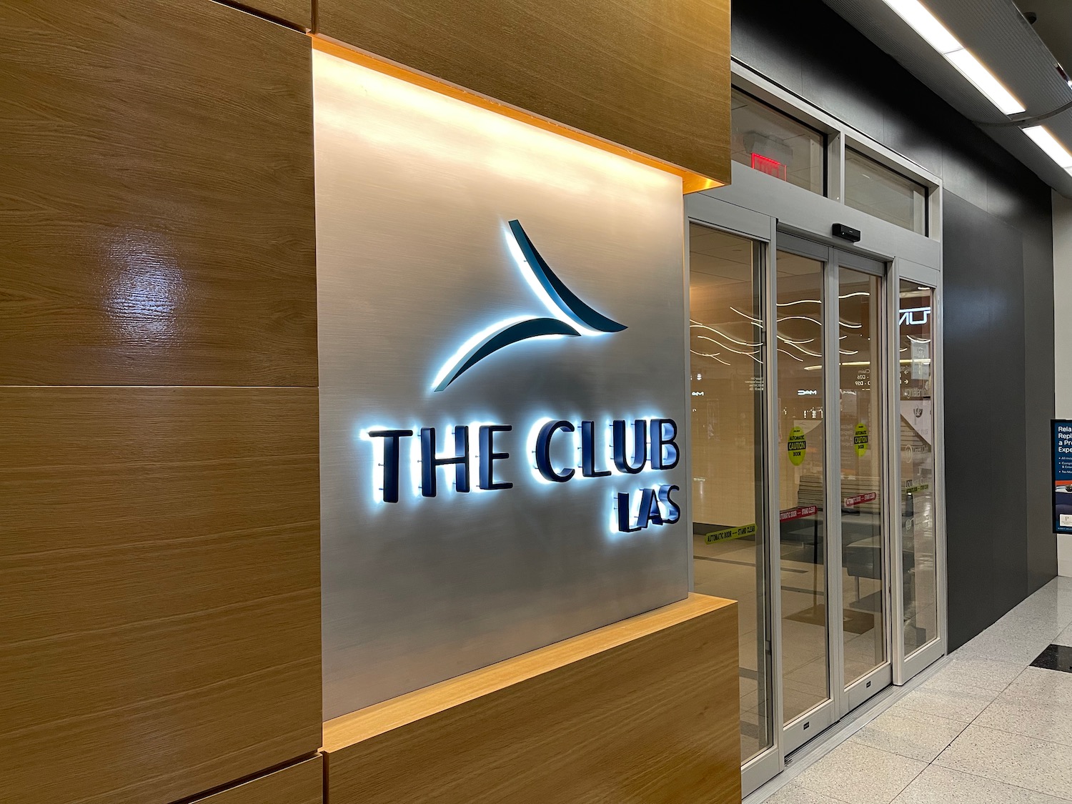 The Club LAS, Terminal 3 – The Club Airport Lounges