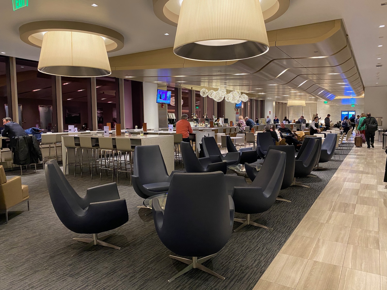 United Club is a sweet ride if you get the chance. - Review of