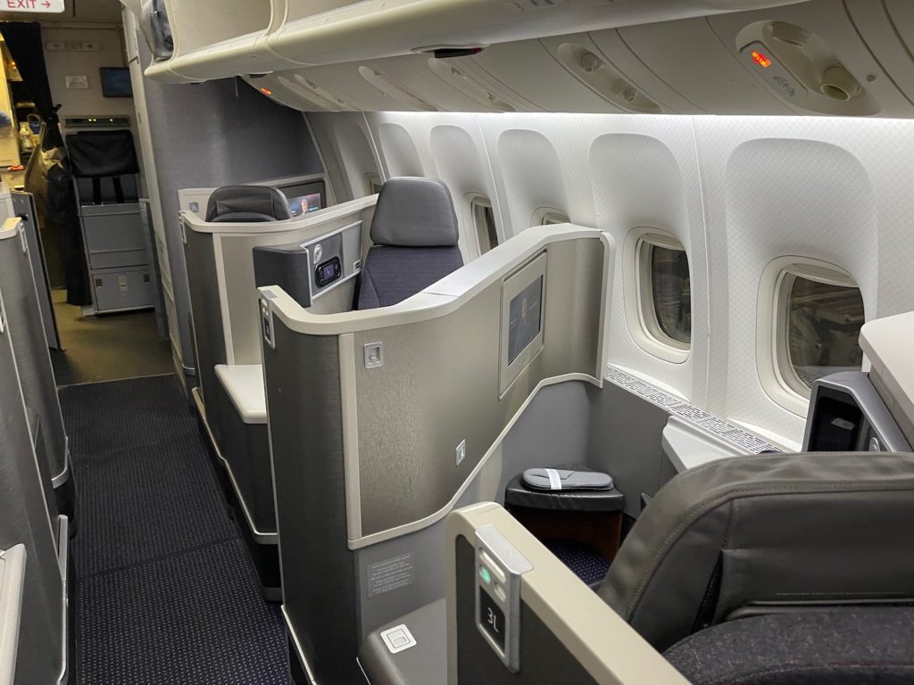 Review: American Airlines 777-200 Business Class Doha - New York - Live ...