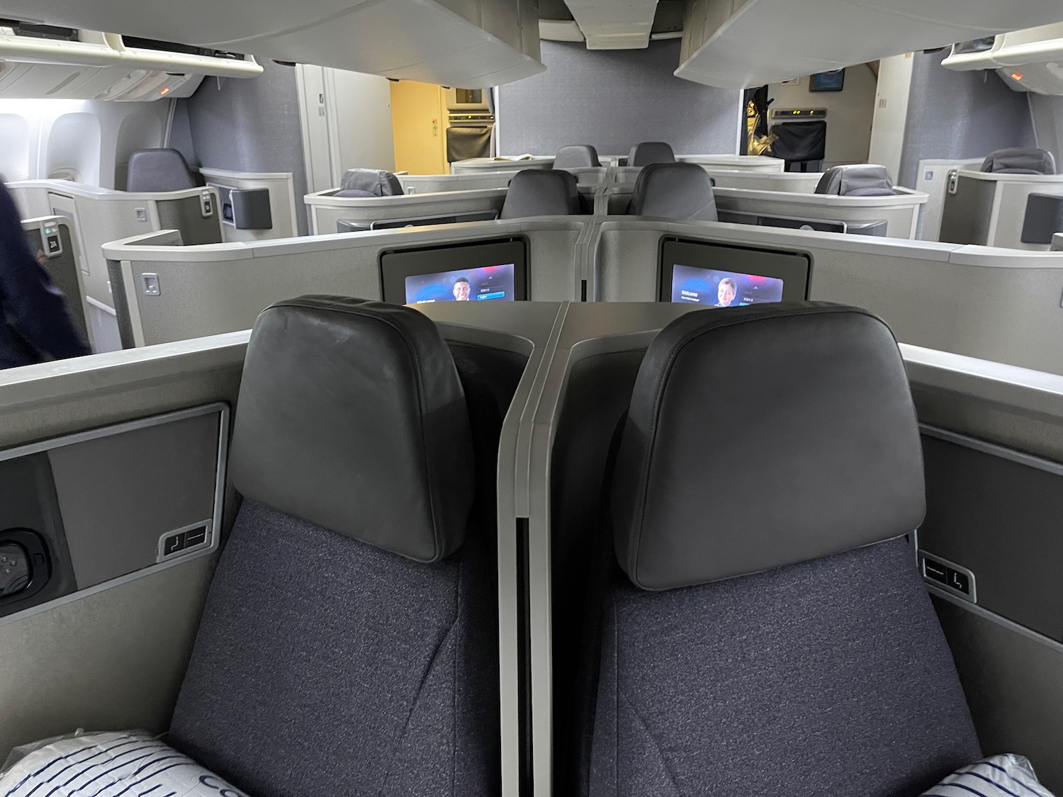 Review: American Airlines 777-200 Business Class Doha - New York - Live and  Let's Fly