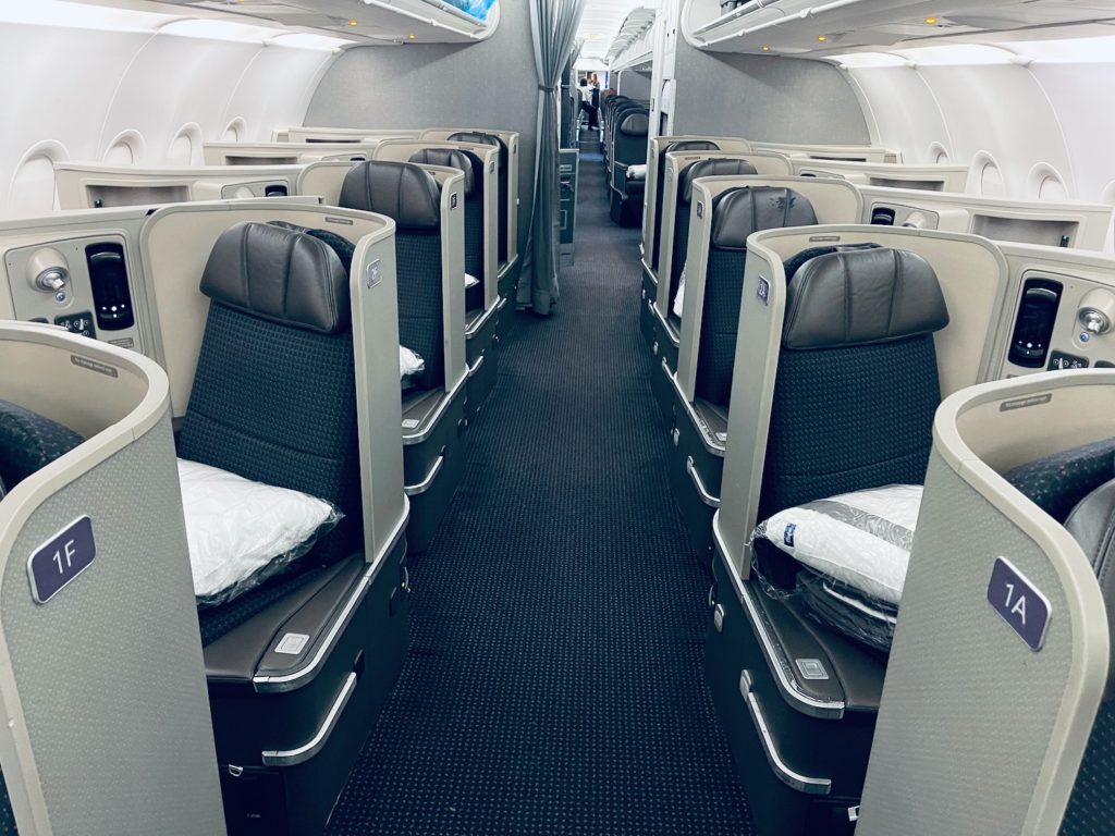 Review: American Airlines A321T Main Cabin Extra (JFK-LAX) - Live and ...