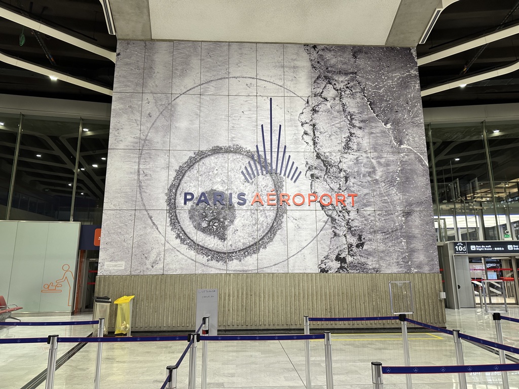 CDG Terminal 1 art