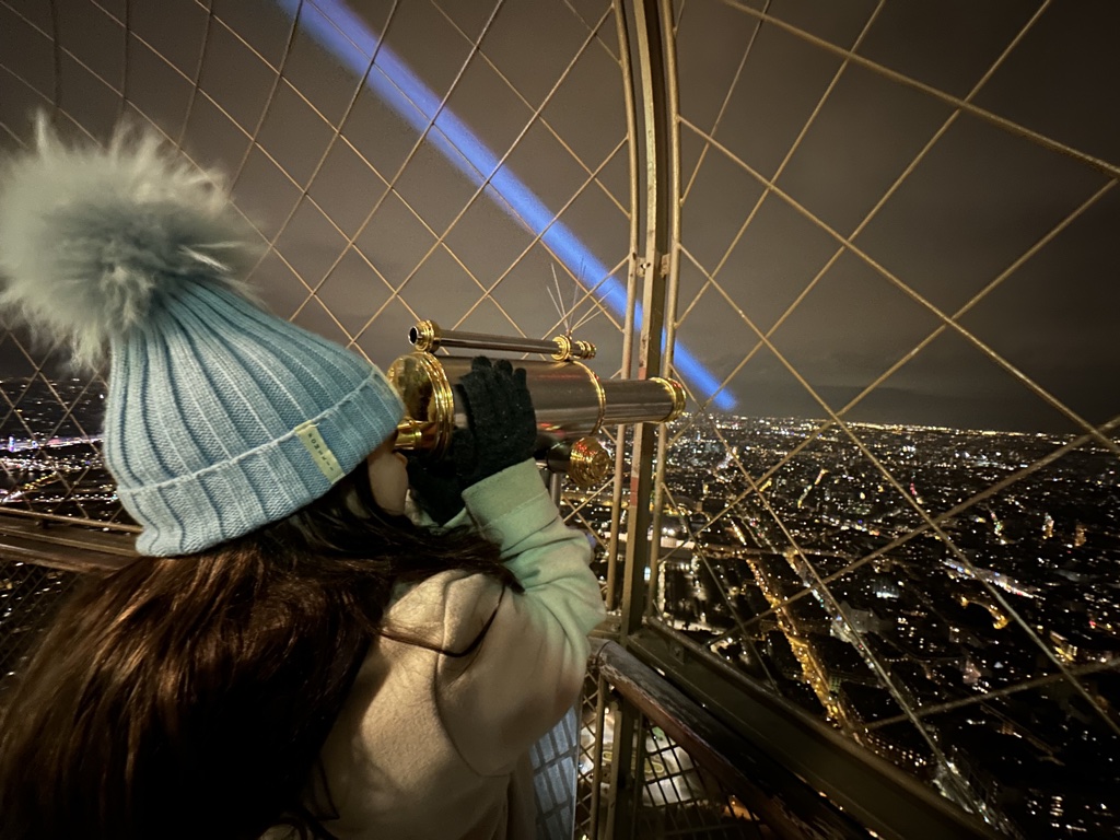 Eiffel tower tickets telescope