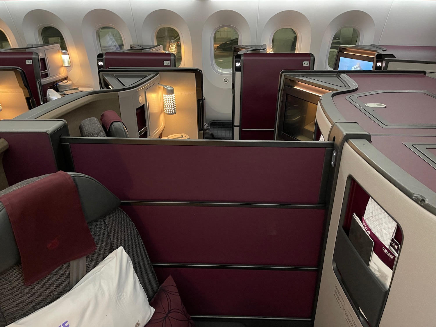 qatar airways first class 787