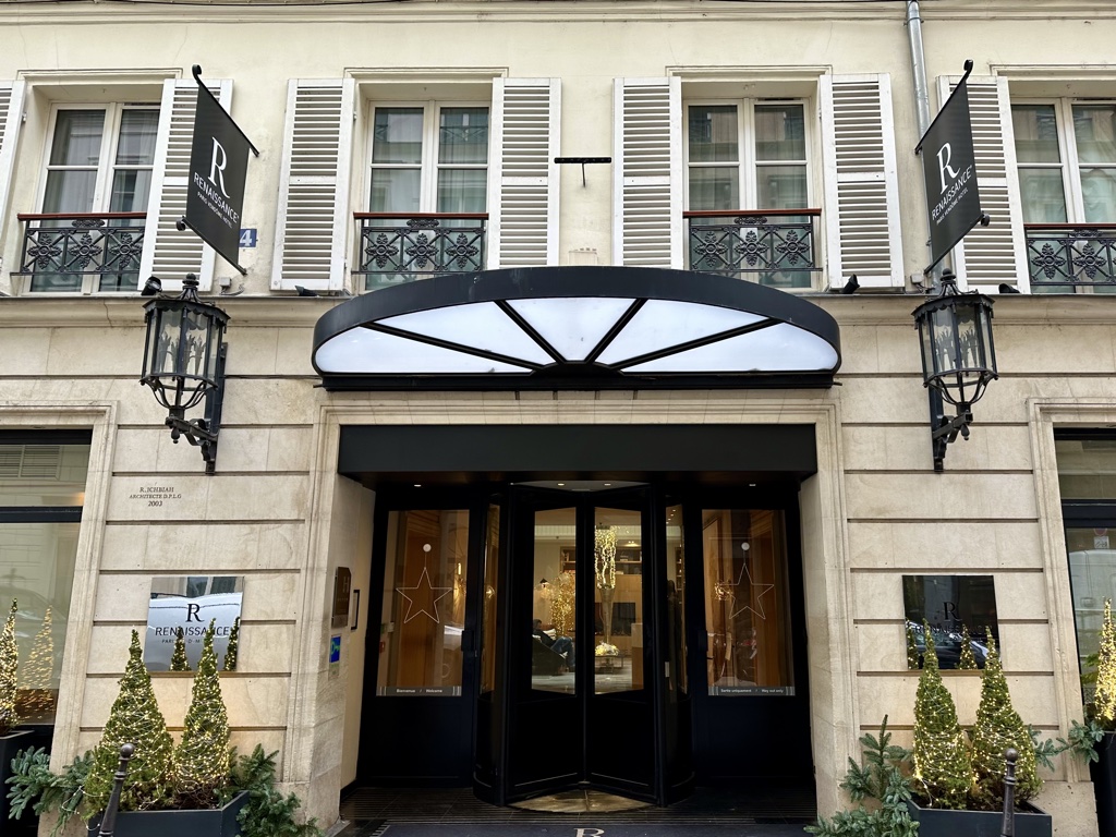 Renaissance Vendome Hotel Paris entrance