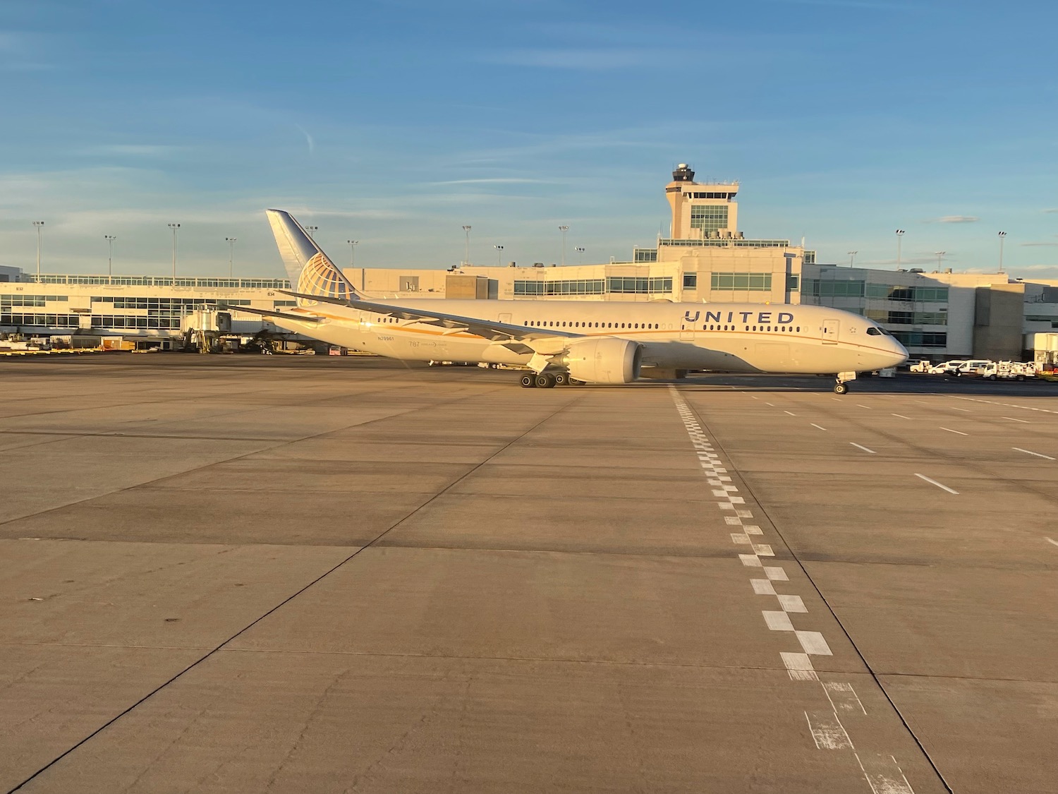 United Airlines 787-9 Diverts To Pago Pago