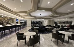 United Polaris lounge