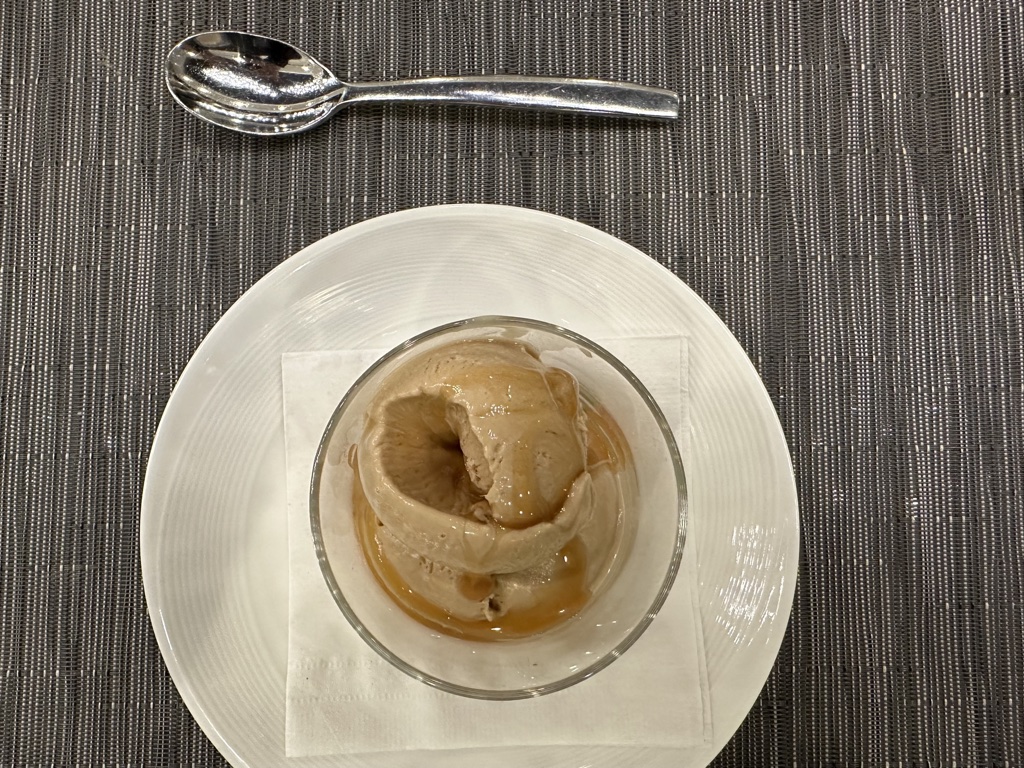 United Polaris lounge caramel gelato