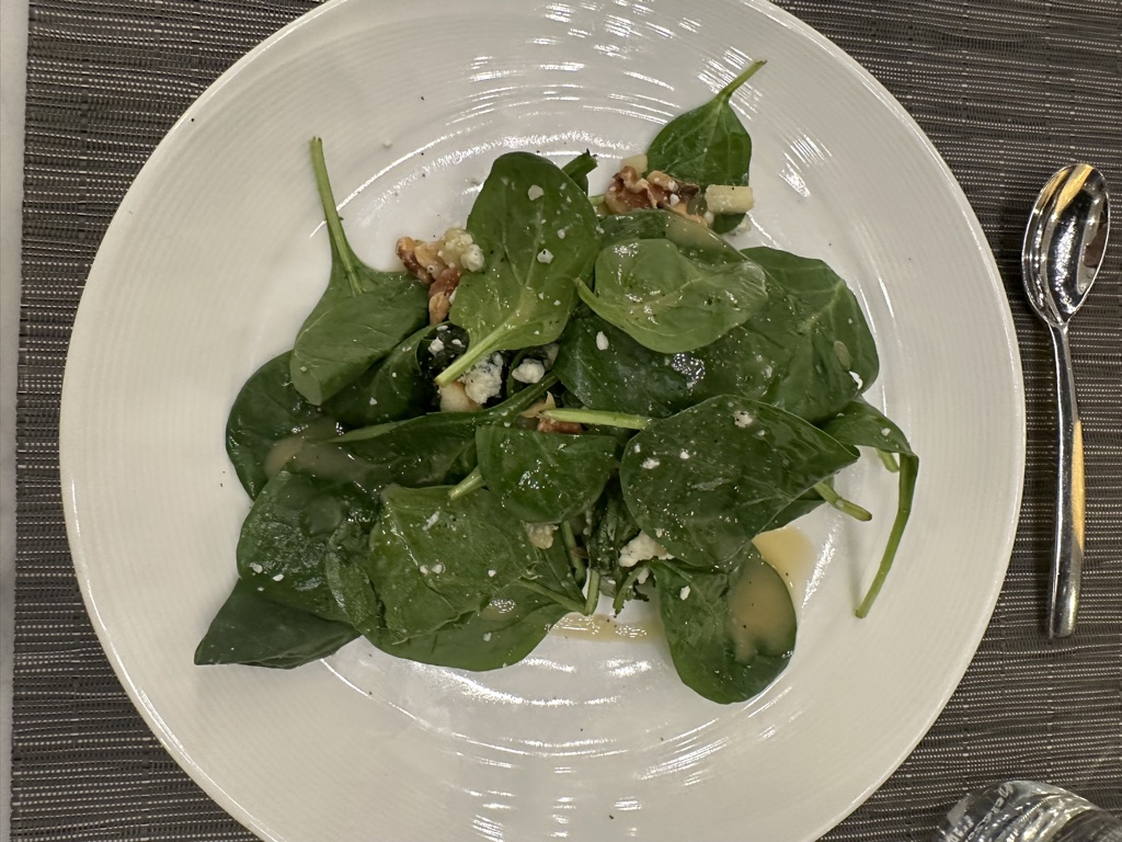 United Polaris lounge restaurant spinach salad