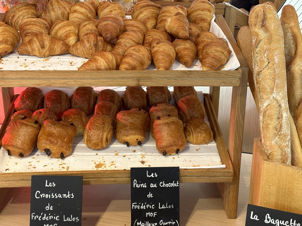 canopy by Hilton Paris Trocadero baked goods