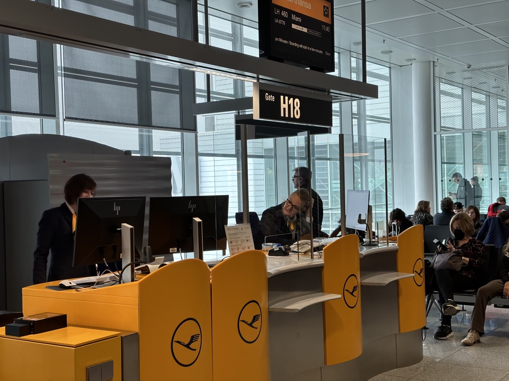 lufthansa business class munich miami counters