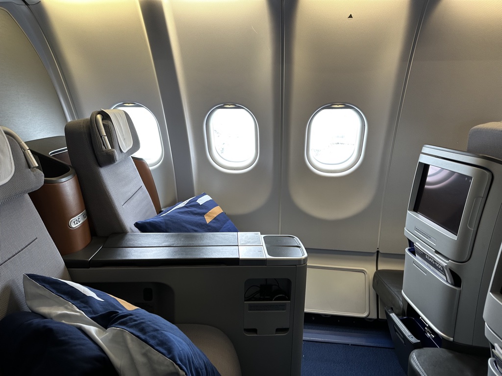 lufthansa business class munich miami window seat space