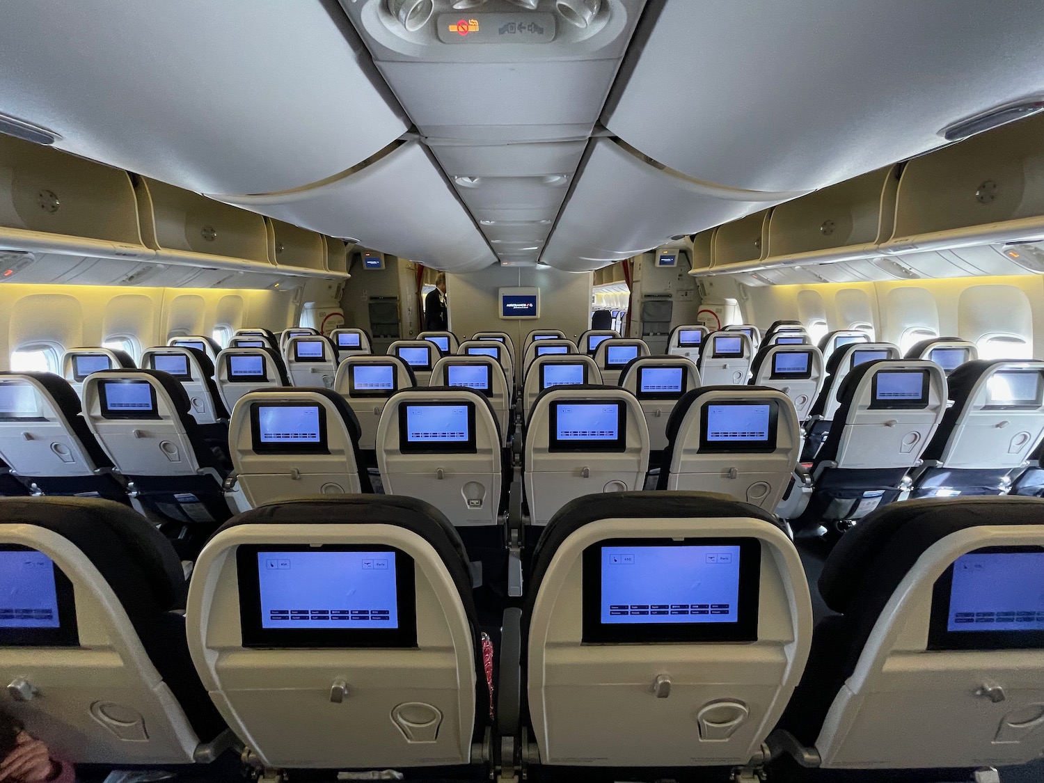 rows of seats in an airplane