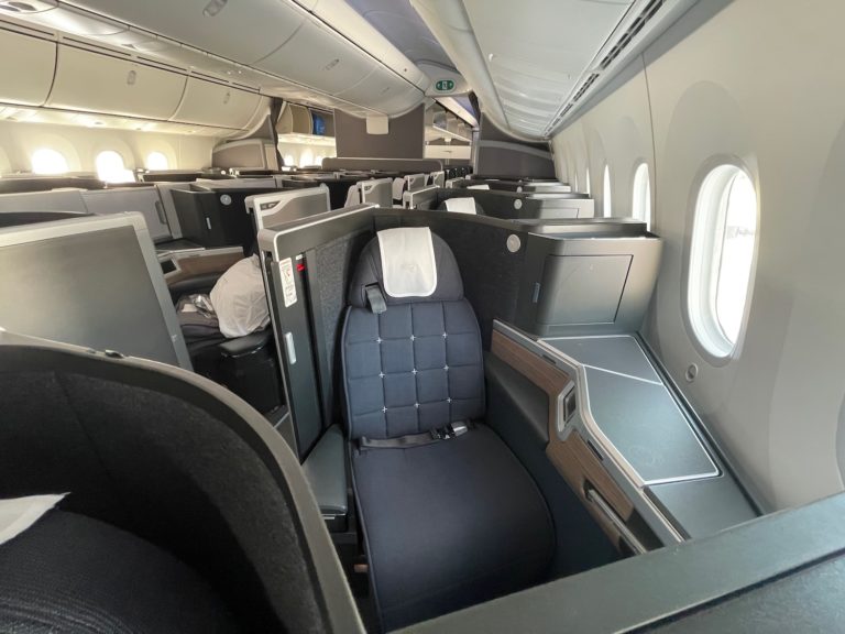 Review: British Airways 787-10 Business Class (Club Suite) - Live and ...