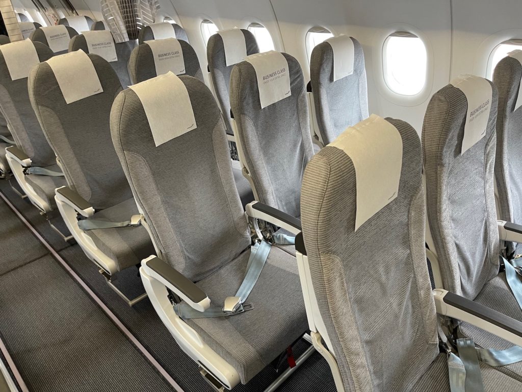 Review: Finnair A321 Business Class Copenhagen - Helsinki - Live and ...