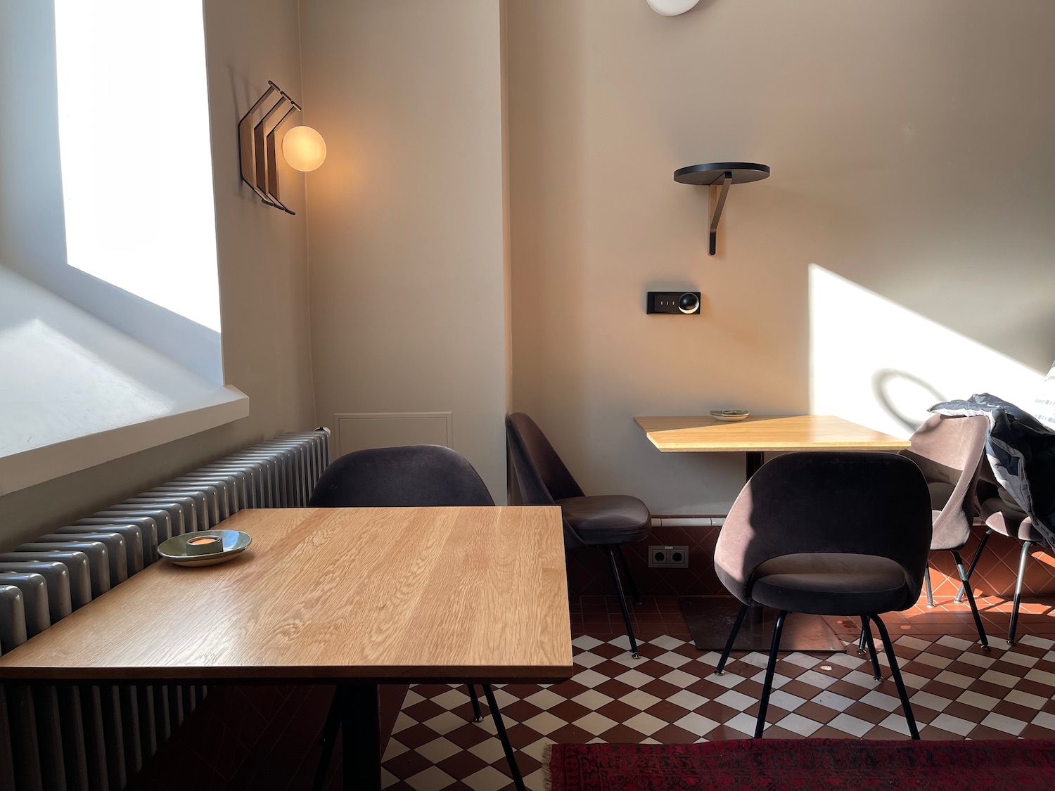 a table and chairs in a room