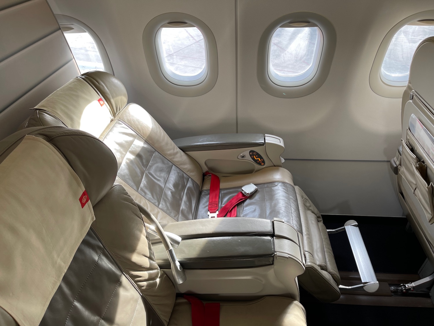 airbus a319 royal jordanian business class