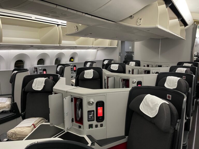 Review Avianca 7878 Business Class Live and Let's Fly