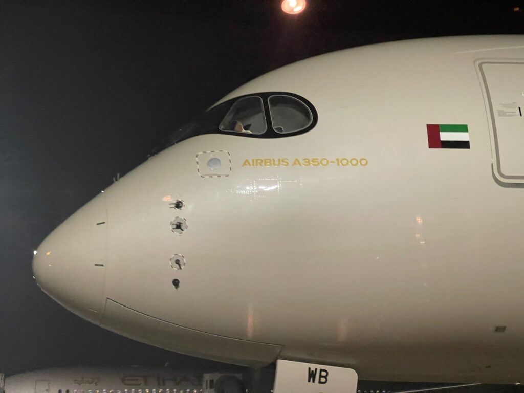 Review: Etihad Airways A350-1000 Business Class - Live And Let's Fly