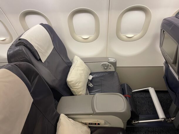 Review: Gulf Air A320-200 Business Class - Live and Let's Fly