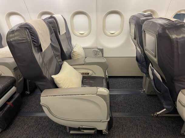 Review: Gulf Air A320-200 Business Class - Live and Let's Fly