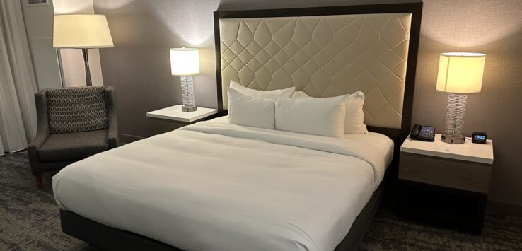 Hilton Shreveport bed