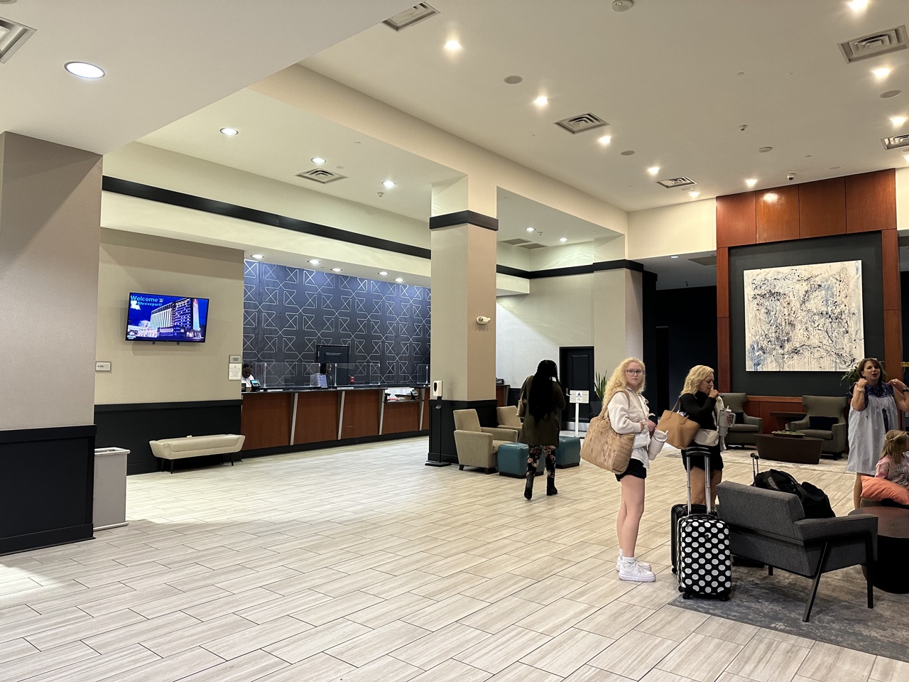 Hilton Shreveport lobby