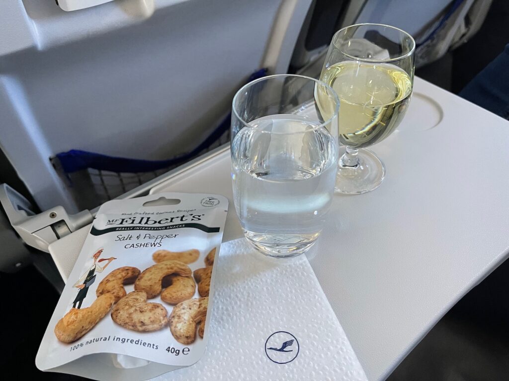 Review Lufthansa A320neo Business Class Live And Let S Fly