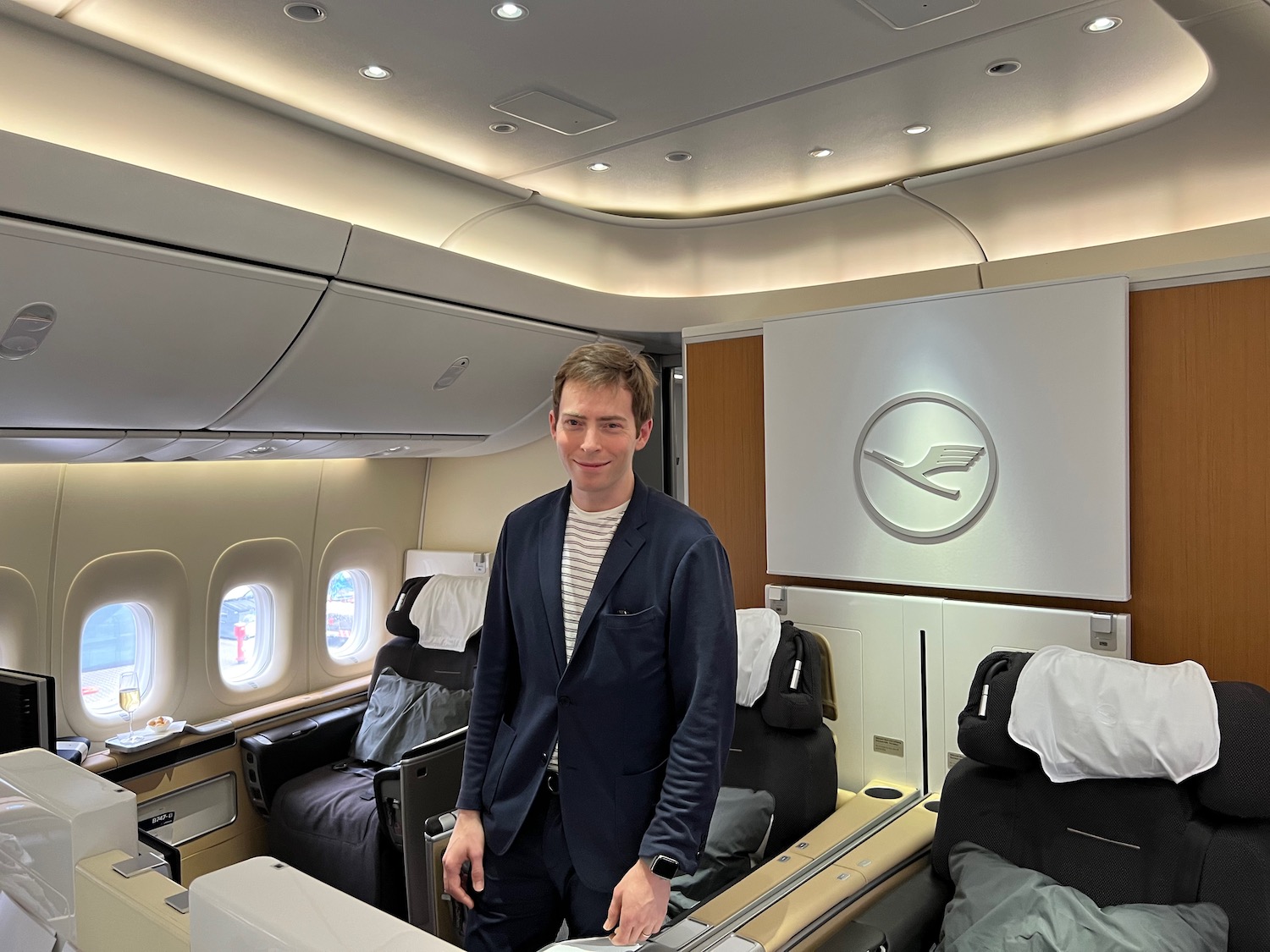 Review: Lufthansa First Class Lounge Munich Airport (MUC) - One Mile at a  Time