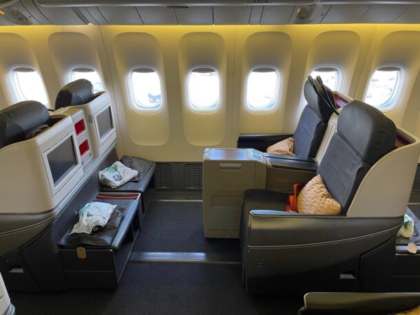 Review: Turkish Airlines 777 Business Class Los Angeles - Istanbul ...