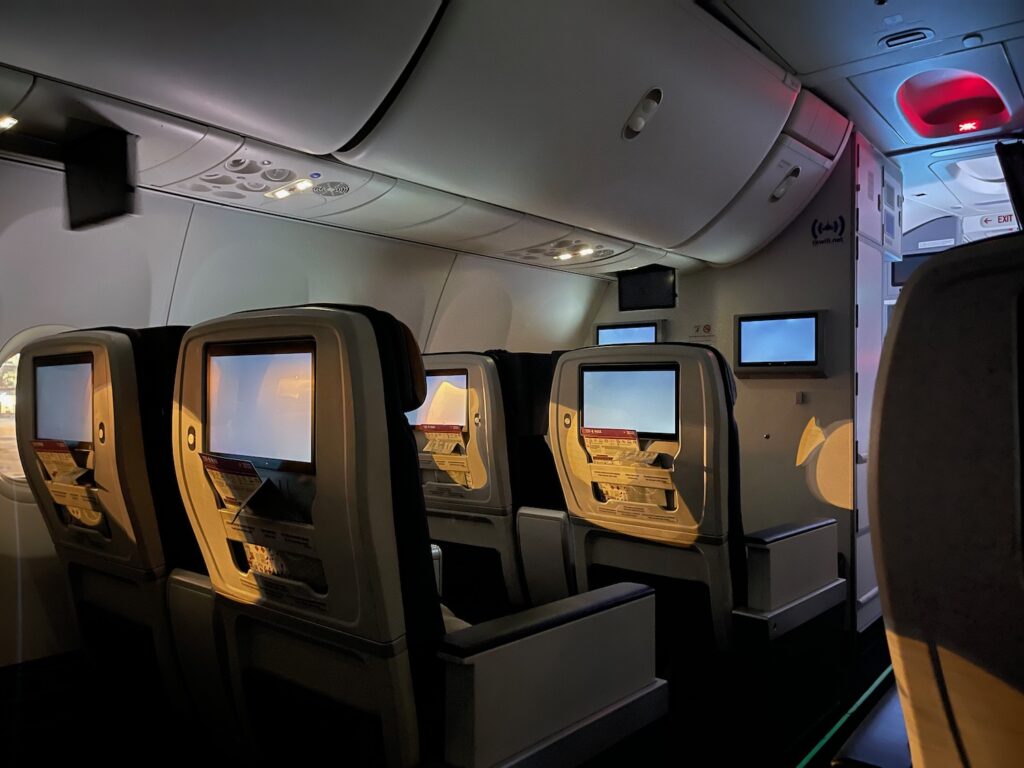 Review: Turkish Airlines 737 MAX 8 Business Class - Live and Let's Fly