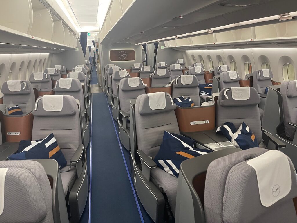 Review: Lufthansa A350-900 Business Class San Francisco - Munich - Live ...