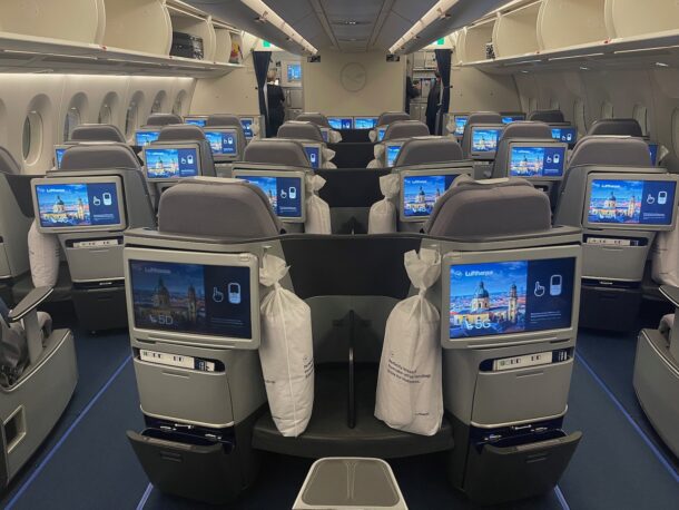 LUFTHANSA A350 900 BUSINESS CLASS REVIEW visual data 8