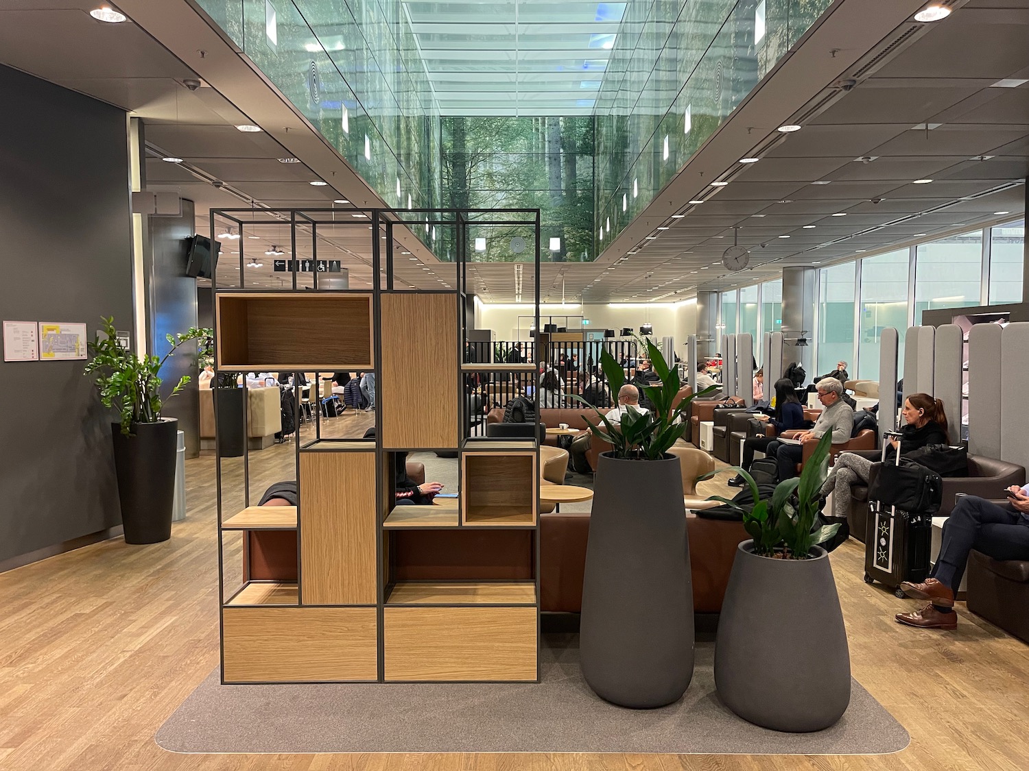 Review: Lufthansa Business Lounge Munich Airport (MUC) - One Mile at a Time