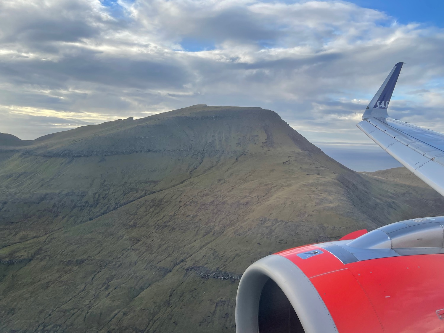 a plane engine and a mountain