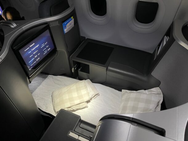 Review: SAS A321LR Business Class - Live and Let's Fly