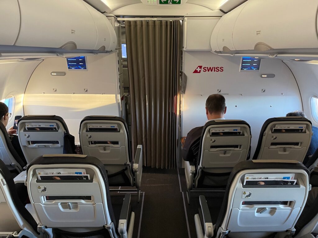 Review: SWISS A320neo Business Class - Live and Let's Fly