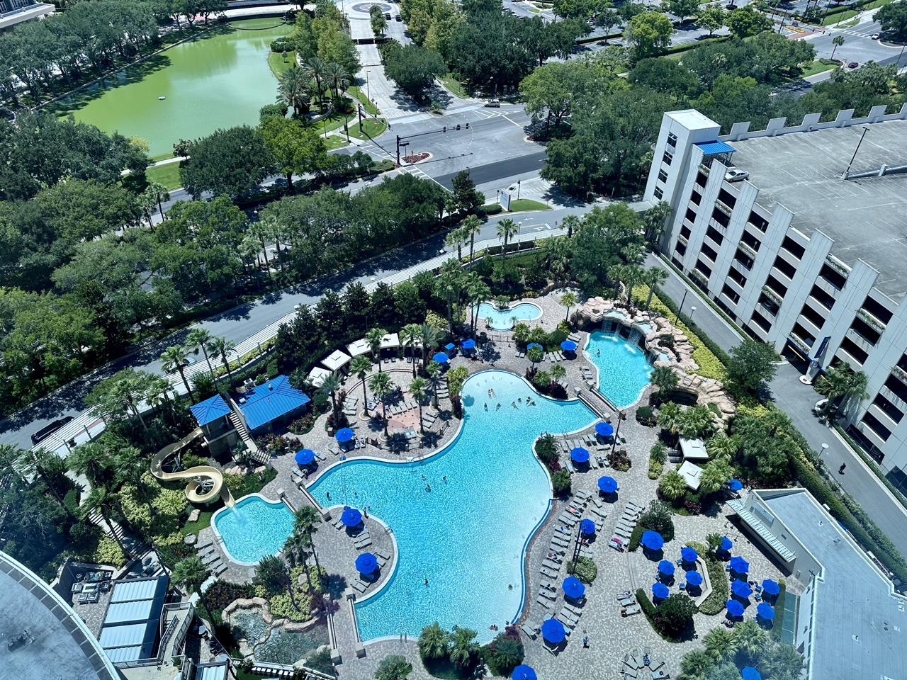 Het zwembad van Hyatt Regency Orlando van bovenaf