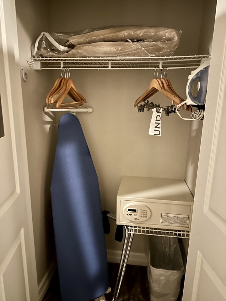 hilton grand vacations seaworld orlando closet