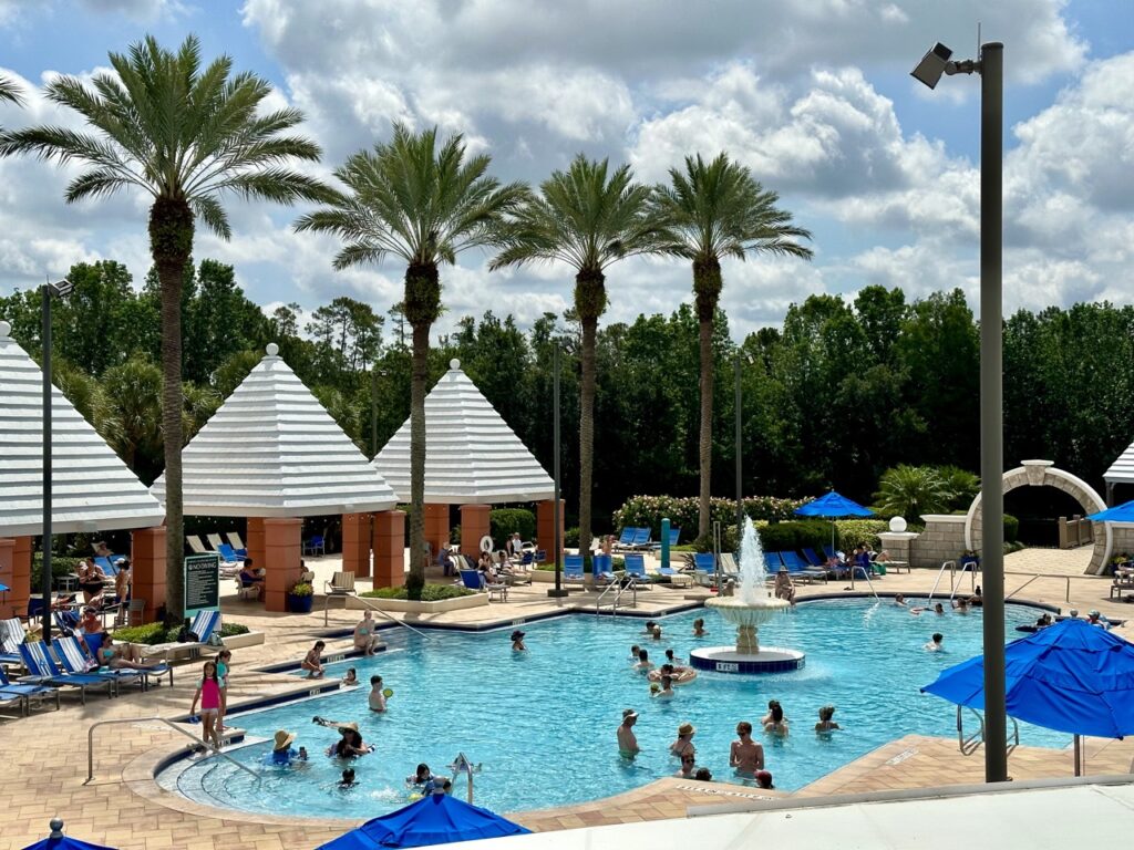 Review Hilton Grand Vacations Club SeaWorld Orlando Live And Let S Fly   Hilton Grand Vacations Seaworld Orlando Pool 2 1024x768 